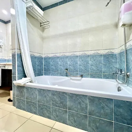 Estudio Con Ac, Wifi Y Balcon, Bien Comunicado En Tenerife Sur *