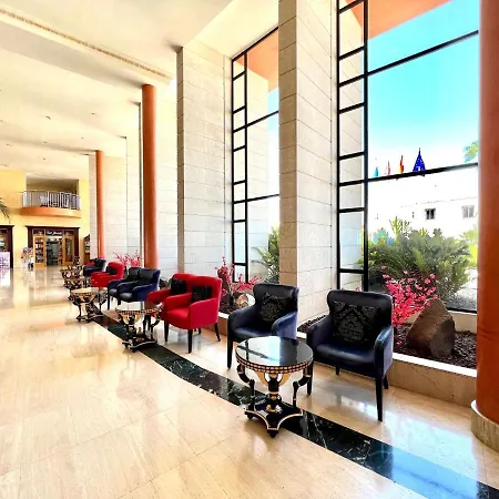 Estudio Con Ac, Wifi Y Balcon, Bien Comunicado En Tenerife Sur *