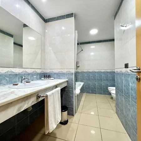 Estudio Con Ac, Wifi Y Balcon, Bien Comunicado En Tenerife Sur