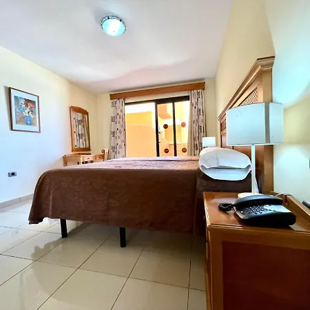 Estudio Con Ac, Wifi Y Balcon, Bien Comunicado En Tenerife Sur San Miguel de Abona