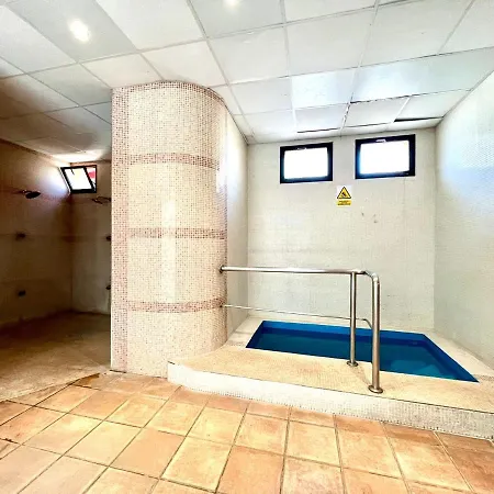 Apartmán Estudio Con Ac, Wifi Y Balcon, Bien Comunicado En Tenerife Sur *