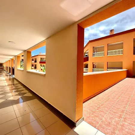 Estudio Con Ac, Wifi Y Balcon, Bien Comunicado En Tenerife Sur * San Miguel de Abona