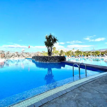 Estudio Con Ac, Wifi Y Balcon, Bien Comunicado En Tenerife Sur * San Miguel de Abona